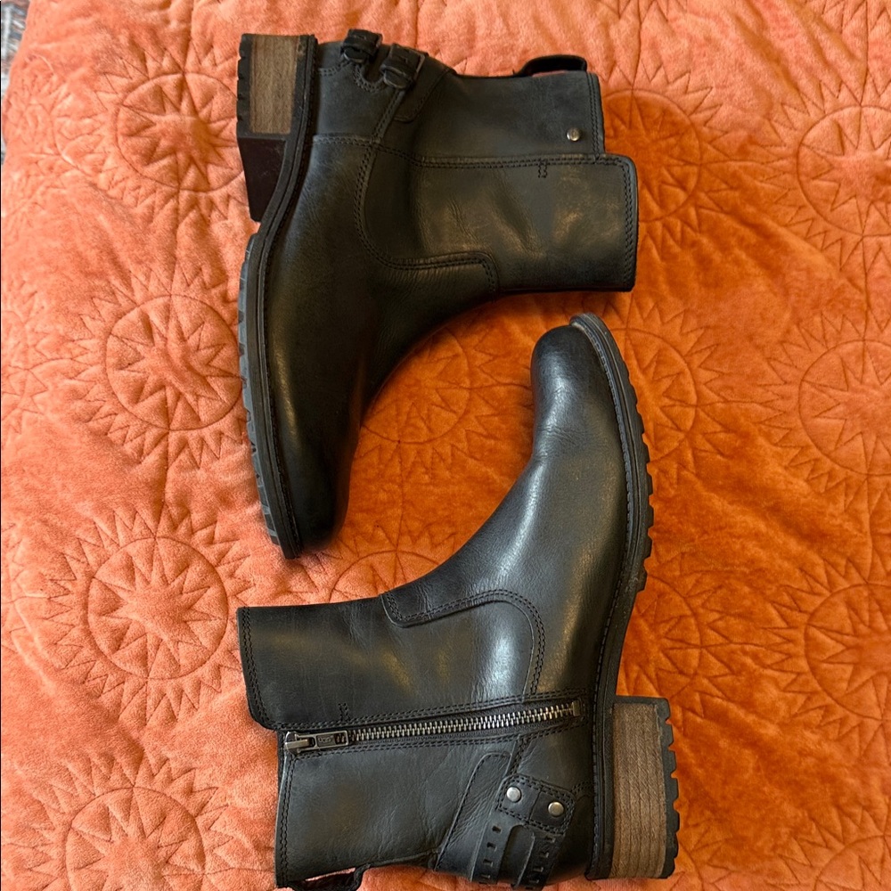 UGG 9M Harbour Boots leather wool insole zip up water resistant winter boots